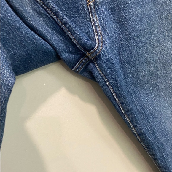 Levi’s Wedgie Straight High-Rise Button Fly Jeans Size 32 Blue Denim Raw Hem - Picture 6 of 15
